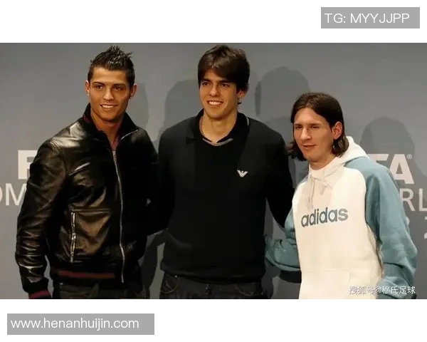 足球明星小身体女生的魅力瞬间展现与时尚风格分析